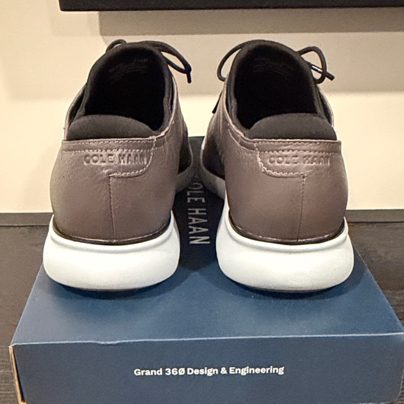 Cole Haan Men's Gray Leather Oxfords - Picture 4 of 5